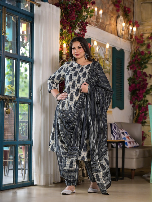 Women Plus Size Cream And Blue Pure Cotton Kurta Set With Dupatta